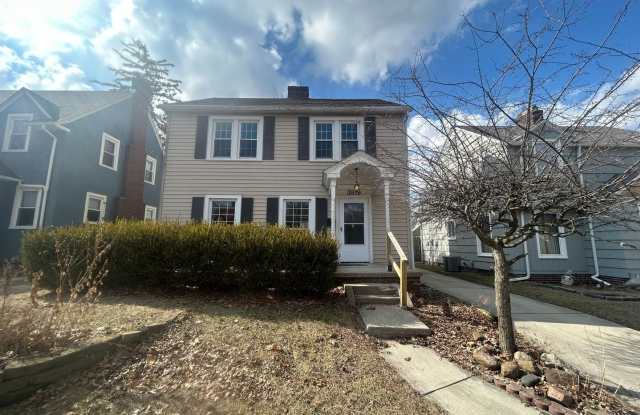 Charming 3-Bedroom Home with Finished Basement for Rent! photos photos