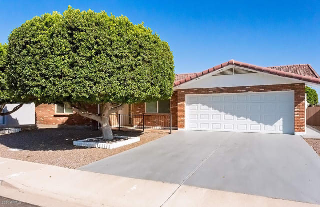 4115 E CLOVIS Avenue - 4115 East Clovis Avenue, Mesa, AZ 85206