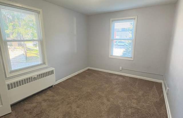 Hillside Court Apartments (3127 Chicago St.) Gallery 4