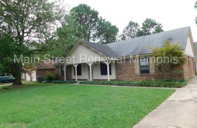 4107 Royalcrest Drive Gallery 3