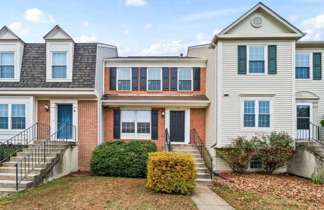 Beautifully Updated Townhome in River View at Rolling Brook - 1989 Bowline Loop, Lake Ridge, VA 22192