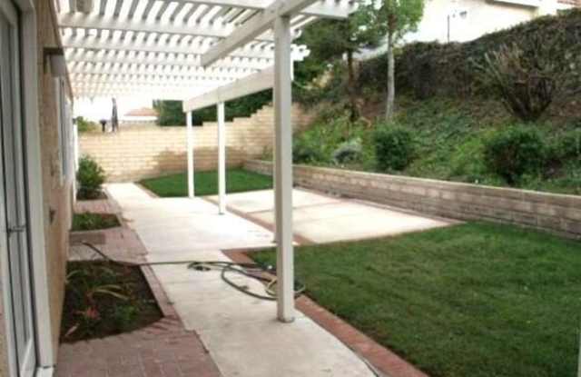 12788 Summer Street Gallery 3