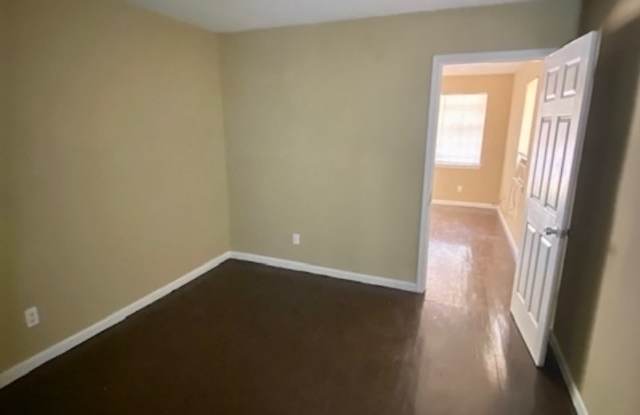2115 Hunter Avenue Gallery 3