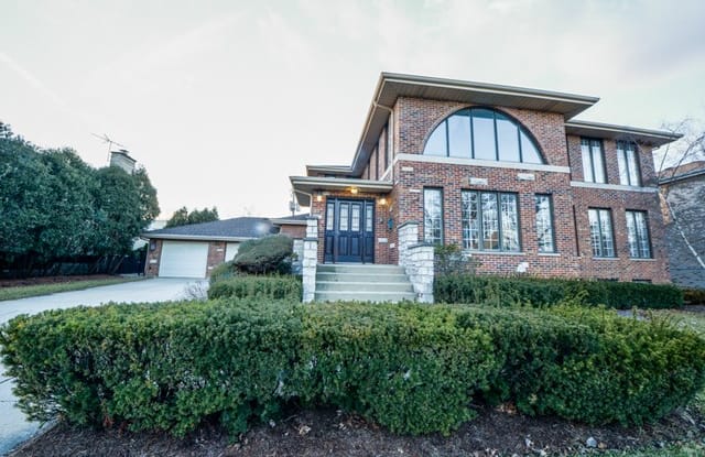 7238 North Kenneth Avenue - 7238 Kenneth Avenue, Lincolnwood, IL 60712