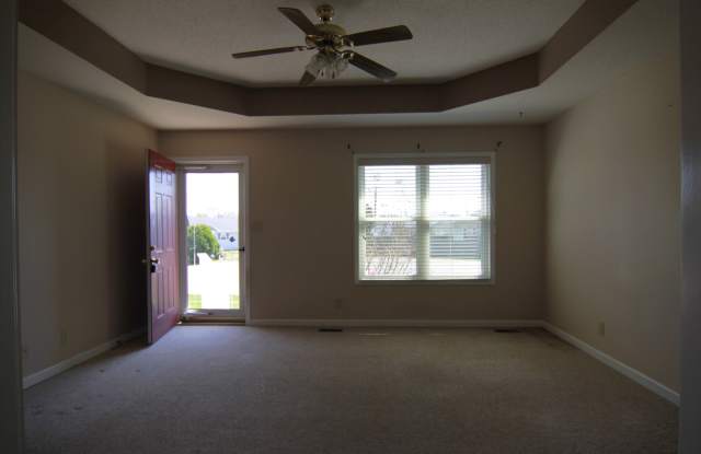 3 Bedroom Dog Friendly Home For Rent Near Post! Gallery 3