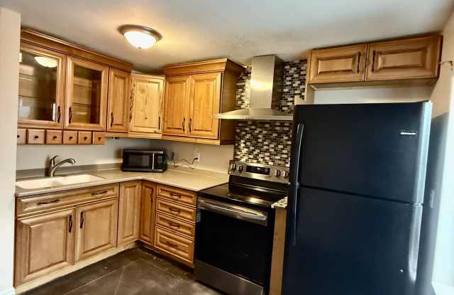 4427 Lago Grande Drive Gallery 1