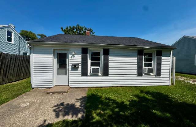 Newly Remodeled Home for Rent in Moline photos photos