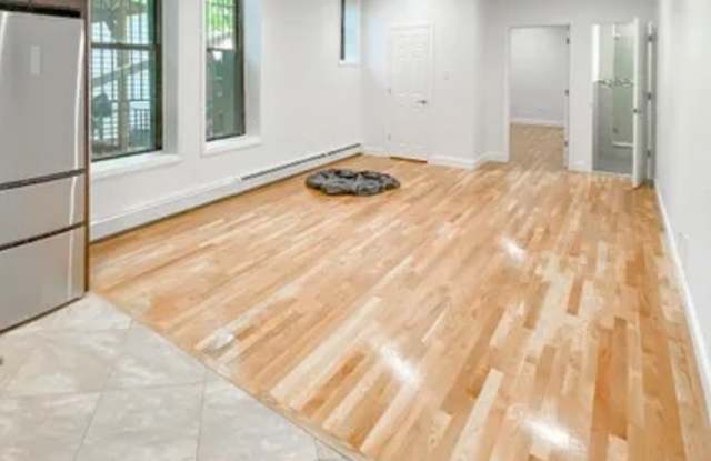 460 Throop Ave Apt 3 Gallery 1