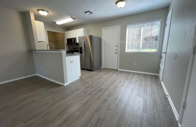 8501 Cornwall Gallery 4