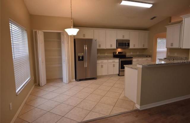 13318 MEADOWLARK LANE Gallery 2