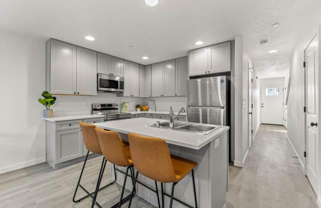 NEW HOME FOR THE HOLIDAYS! Gallery 4
