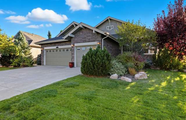 Beacon Point 5 Bedroom Ranch, 3-Car Garage, Finished Basement - Available September! photos photos