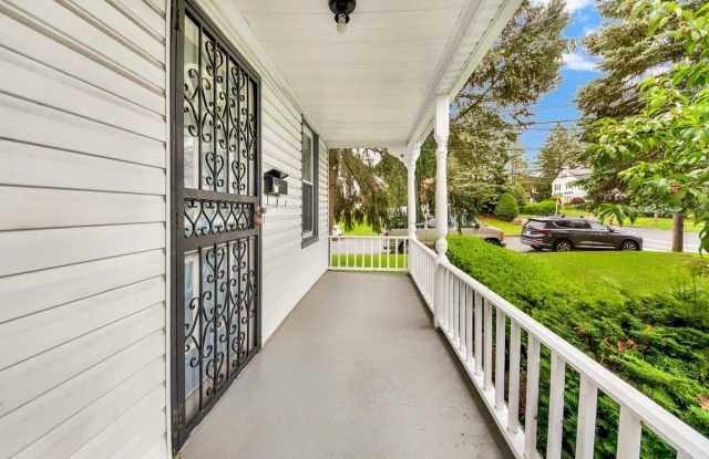 265 Mayflower Avenue photos photos