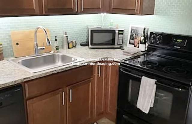 7626-7632 N Milwaukee Ave photos photos