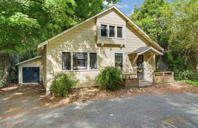 Prime UNC Location – 2BR Home Across from UNC Public Health photos photos