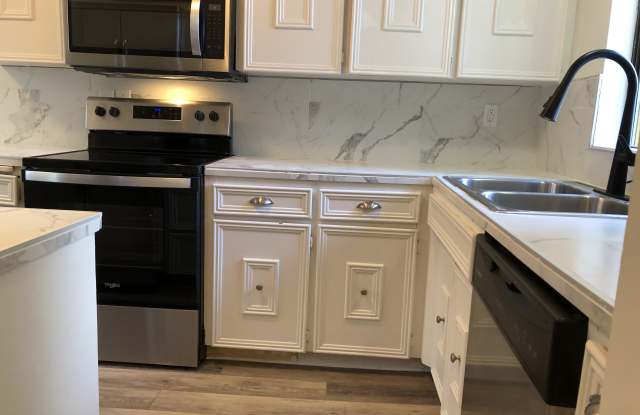 1471 Rainier Ct - 1471 Rainier Court, Fircrest, WA 98466