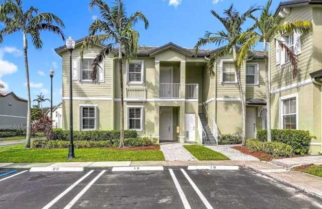 2934 SE 1st Dr, Unit 11 photos photos