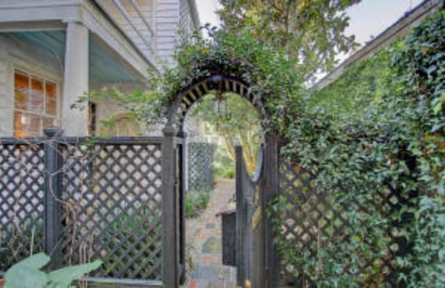 17 1/2 Water St Ste 2 - 17 Water Street, Charleston, SC 29401
