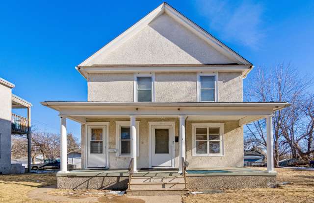 2222 Girard Avenue North - 2 photos photos