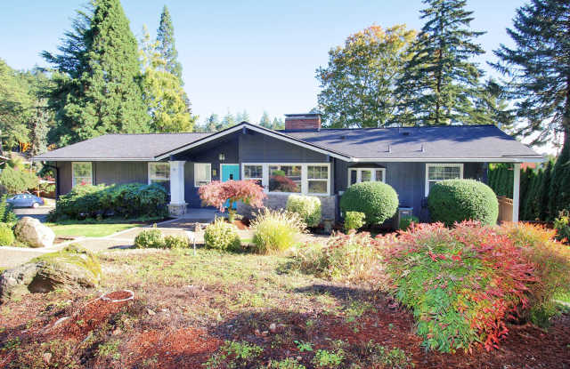 3879 Sq. Ft. of Amazing Features in this Remodeled West Slope 3 Bedroom Mid-Century Home! Gallery 3
