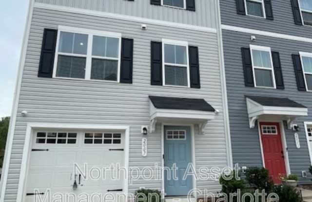 2007 Langer St - 2007 Langer Street, Charlotte, NC 28214