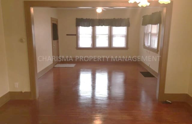 525 N Cliff Avenue - 525 N Cliff Ave, Sioux Falls, SD 57103