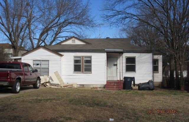 Updated Home in the Heart of NW OKC – Excellent Location! photos photos