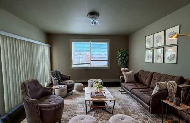 721 Lake Elmo Dr Gallery 3