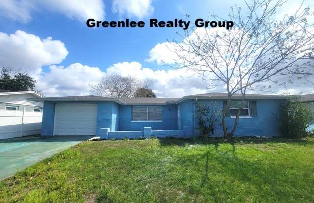 Spacious 2 Bedroom/2 Full Bath Home with Bonus Room!! - 10920 Oakdale Avenue, Bayonet Point, FL 34668 Spacious 2 Bedroom/2 Full Bath Home with Bonus Room!! - 10920 Oakdale Avenue, Bayonet Point, FL 34668