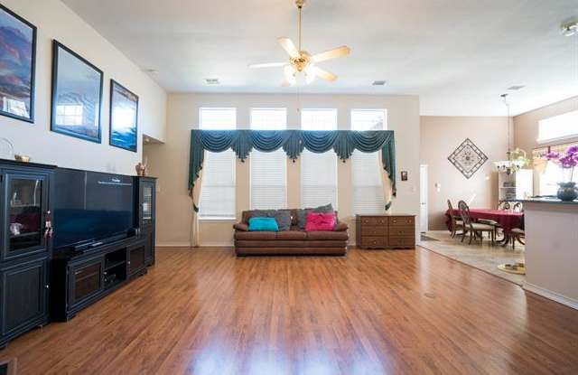 7408 Greenview Drive Gallery 2