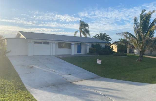 221 Redcliff Avenue photos photos