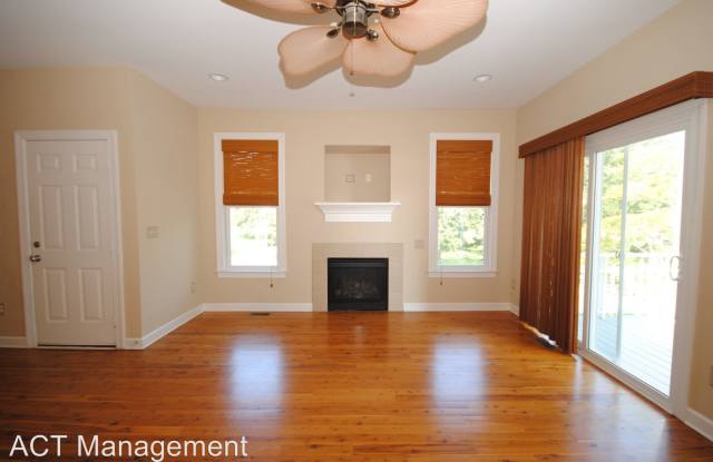 318 Columbia Avenue #1 Gallery 3
