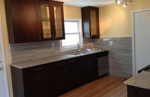 20 Paragon Ln - 20 Paragon Lane, Stamford, CT 06905