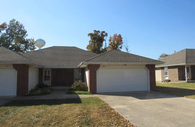 469 Haymes Court - 469 Haymes Court, Marshfield, MO 65706