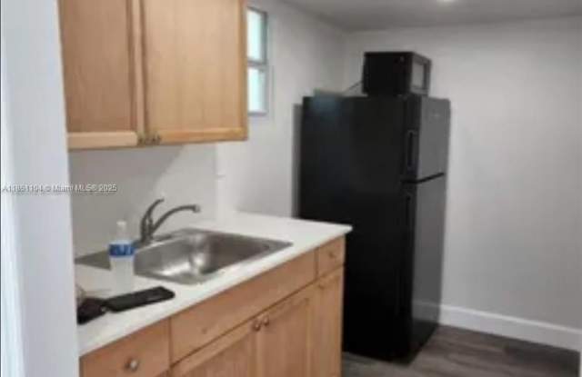 1325 SW 129 ave - 1325 Southwest 129th Avenue, Tamiami, FL 33184