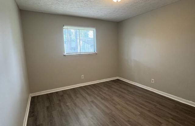 927 Applewood Lane - 1 Gallery 3