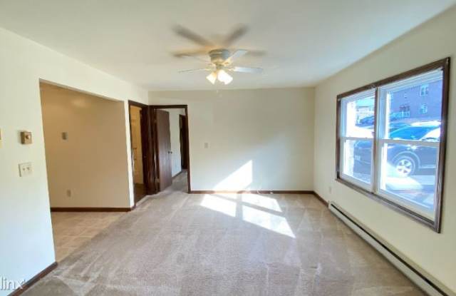 916 Kings Road #302 - 916 Kings Road, Rotterdam, NY 12303