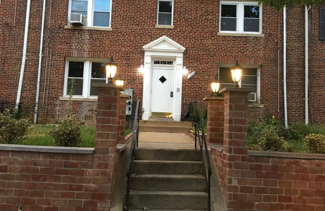 1822 C STREET SE - 1822 C Street SE, Washington, DC 20003