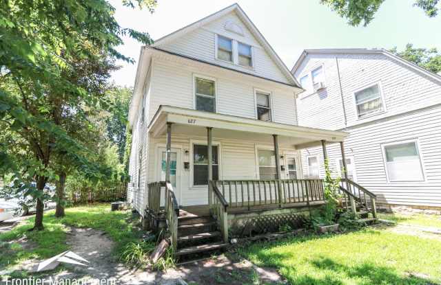 Great side-by-side duplex! Washer  dryer, pet friendly, large front porch! photos photos