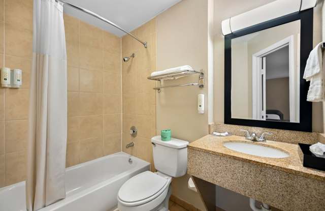 QUALITY INN FORT MYERS EXTENDED STAY HOTEL Gallery 3
