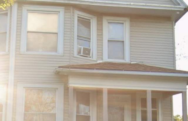 Spacious 5-Bedroom Home and/or Business photos photos Spacious 5-Bedroom Home and/or Business photos photos