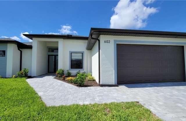 602 SW 15th Terrace Gallery 1
