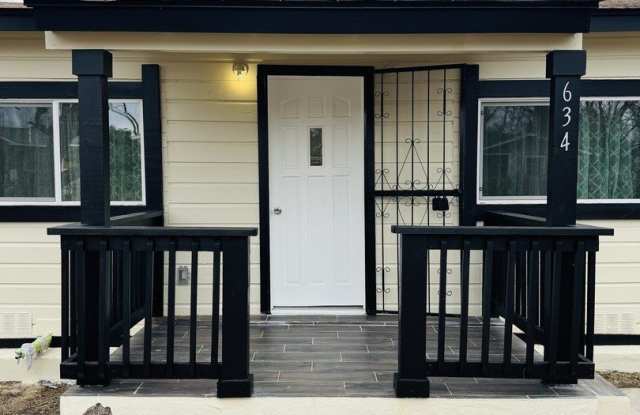 634 N San Joaquin photos photos