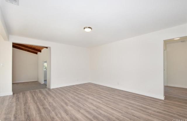 5692 Lime Avenue Gallery 2