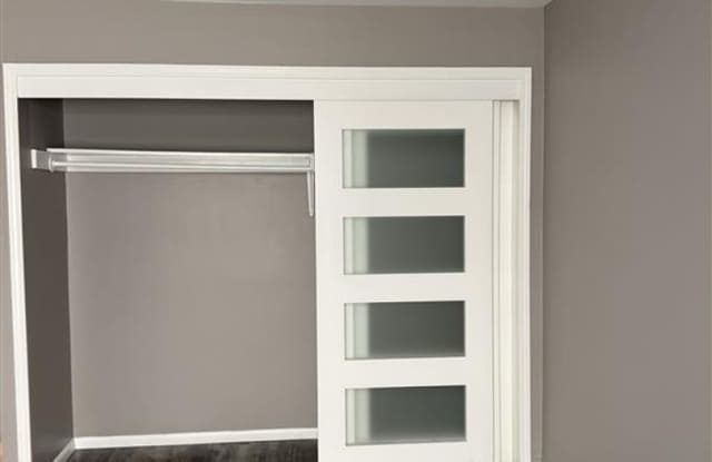 1518 E 3rd St photos photos