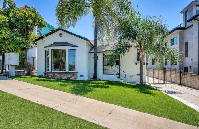 Stunning remodeled home in Silverlake!! photos photos