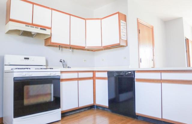 1340 West Foster photos photos