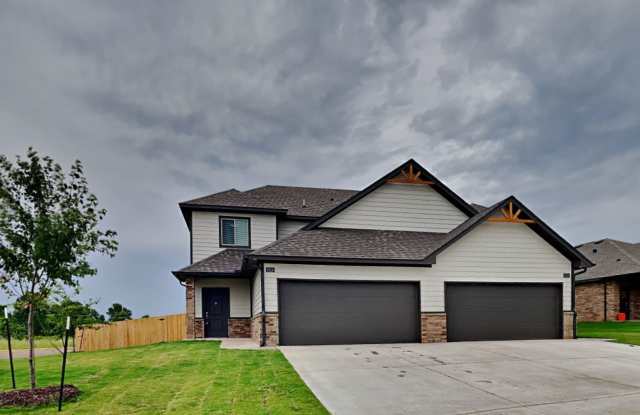 Luxury Modern 3 Bedroom 2.5 Bathroom modern townhome in Piedmont Schools-Neighborhood Park/Basketball Court Gallery 4