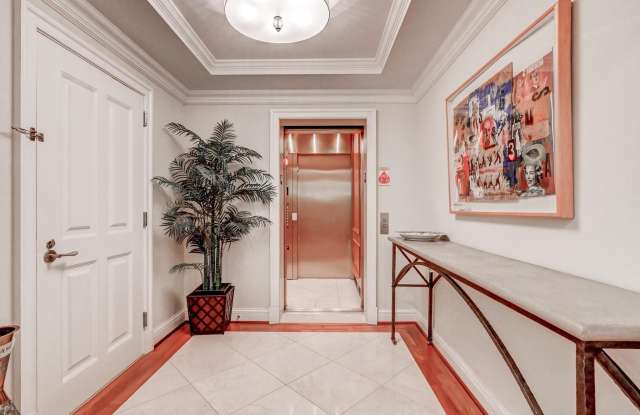 801 KEY Highway Gallery 2