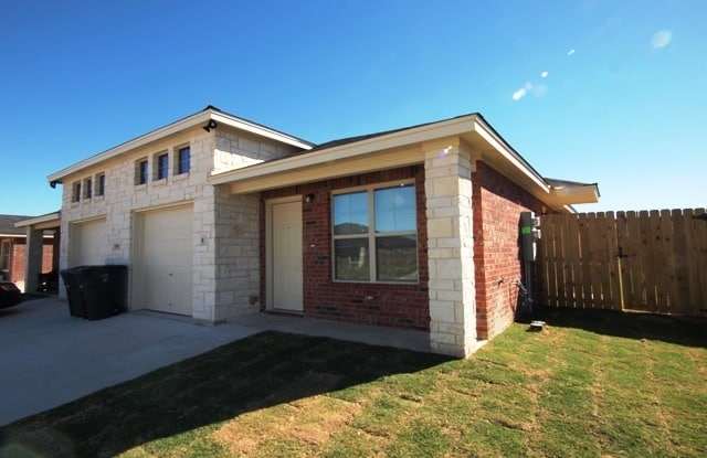 1208 B Loyal Lane - 1208 South Avenue B, Denton, TX 76201